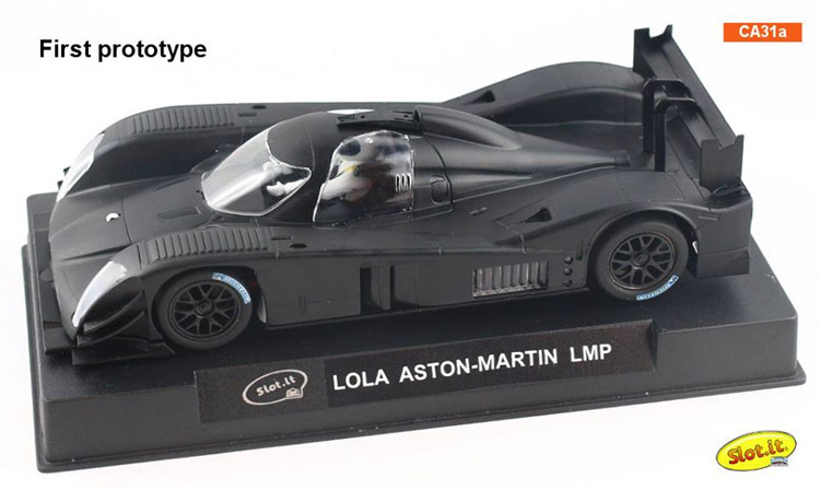 SLOT IT Lola Aston-Martin DBR1-2 Gulf #9